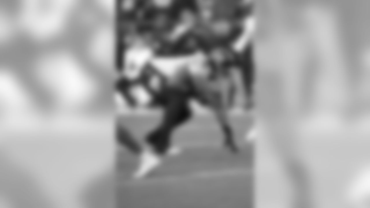 Tennessee Titans nose tackle Austin Johnson (94) gets set in a three point stance during the game against the Kansas City Chiefs during the NFL AFC Championship football game, Sunday, Jan. 19, 2020, in Kansas City, MO. The Chiefs defeated the Titans 35-24. (Paul Spinelli via AP)