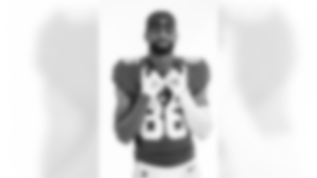 WR Darius Slayton (86)