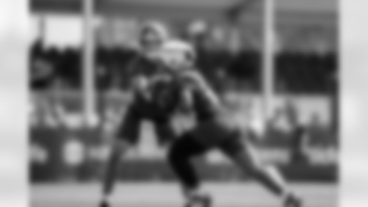 QB Daniel Jones (8), RB Saquon Barkley (26)