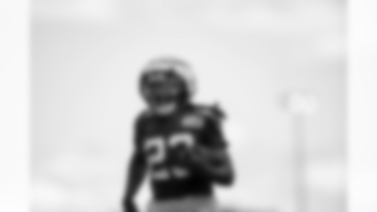 RB Gary Brightwell (23)