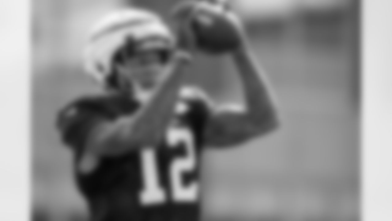 TE Darren Waller (12)