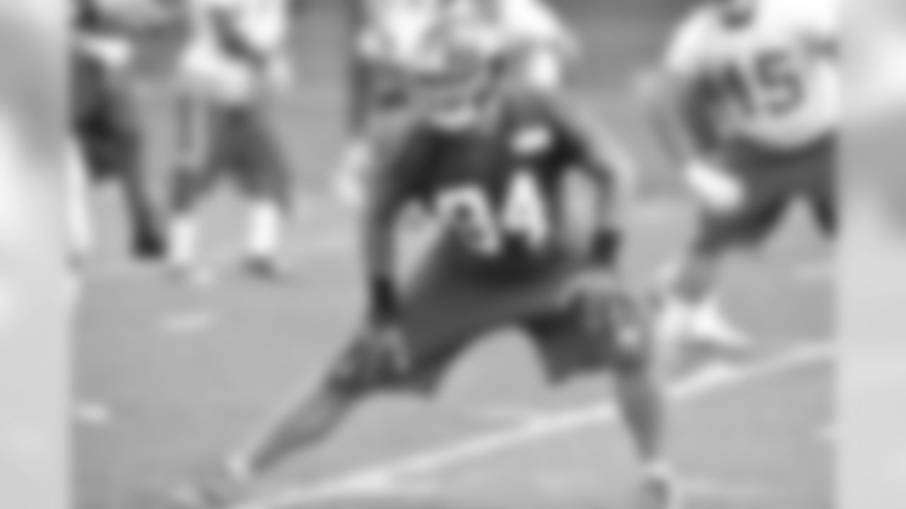 LB Mark Herzlich