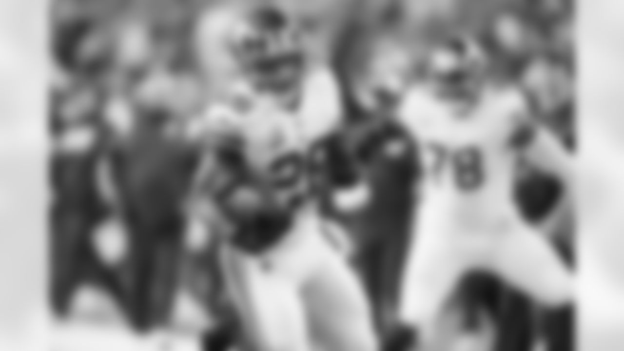 Saquon Barkley (26)