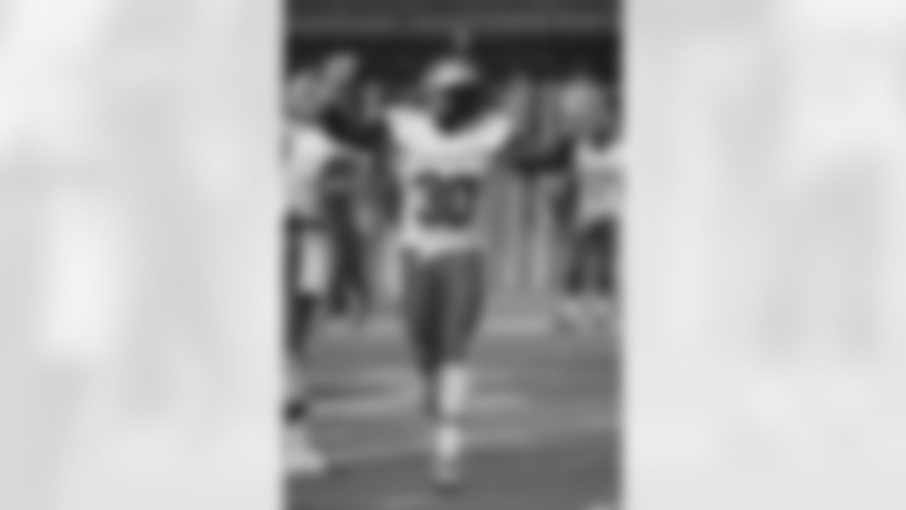 OLB Edmond Robinson, Newberry