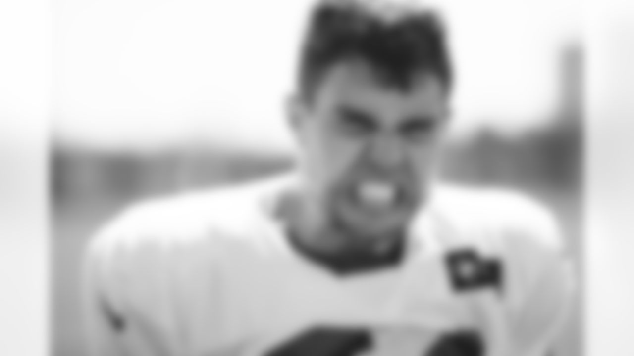 LB Blake Martinez