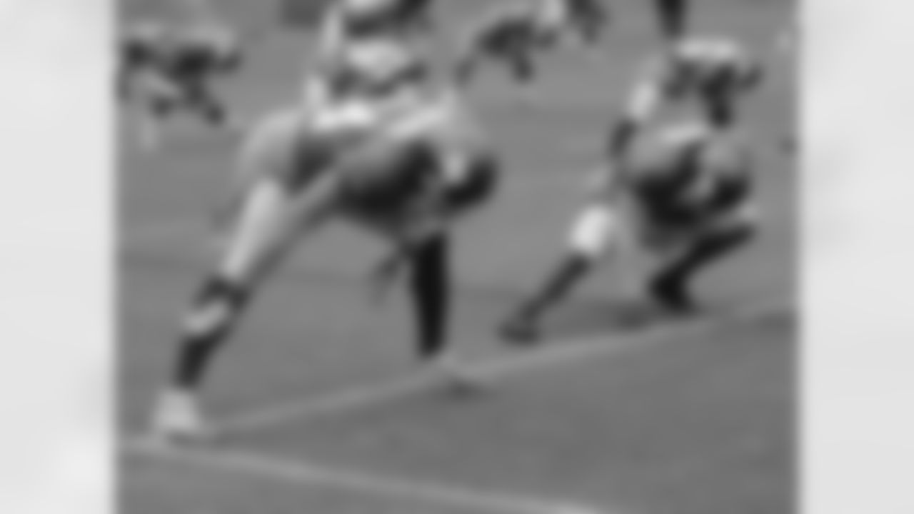 DE Mathias Kiwanuka and Saftey Stevie Brown