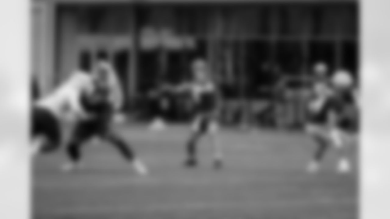 QB Daniel Jones (8)
