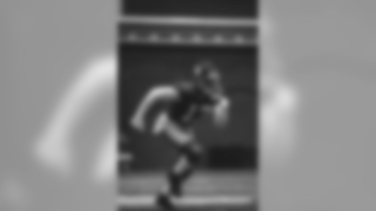 E_18_1115_GiantsPractice012