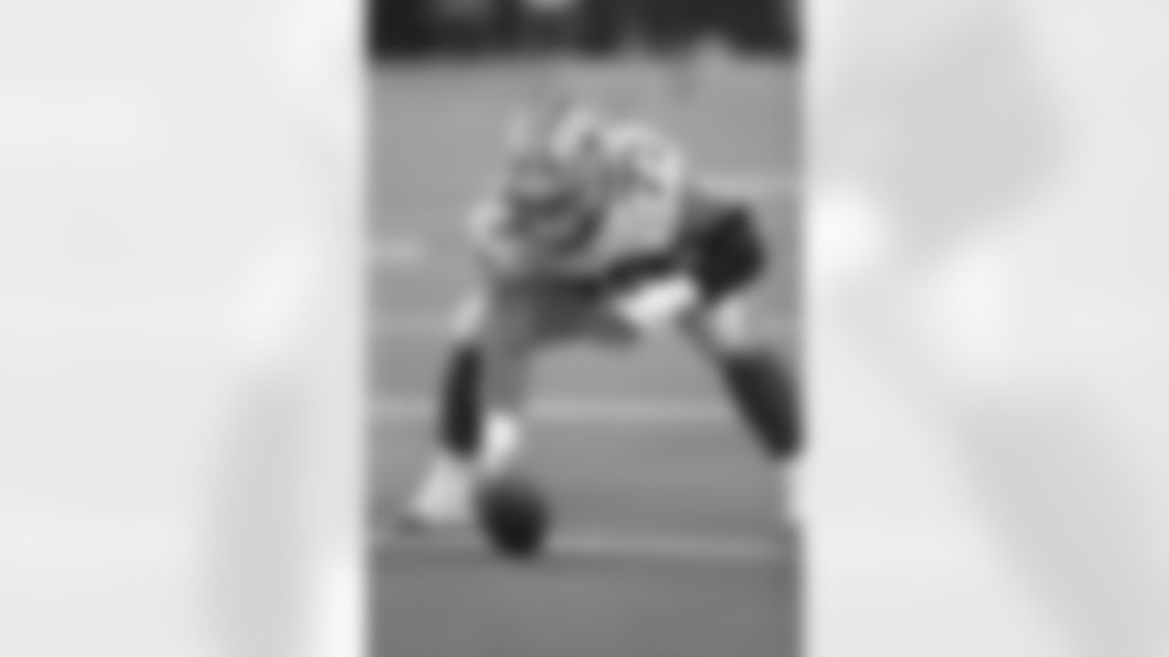 Dallas Cowboys offensive center Joe Looney (73) sets into position during a NFL Sunday Night Football game against the Philadelphia Eagles, Sunday, October 20, 2019 in Arlington, Tex. The Cowboys won the game 37-10. (Paul Jasienski via AP)