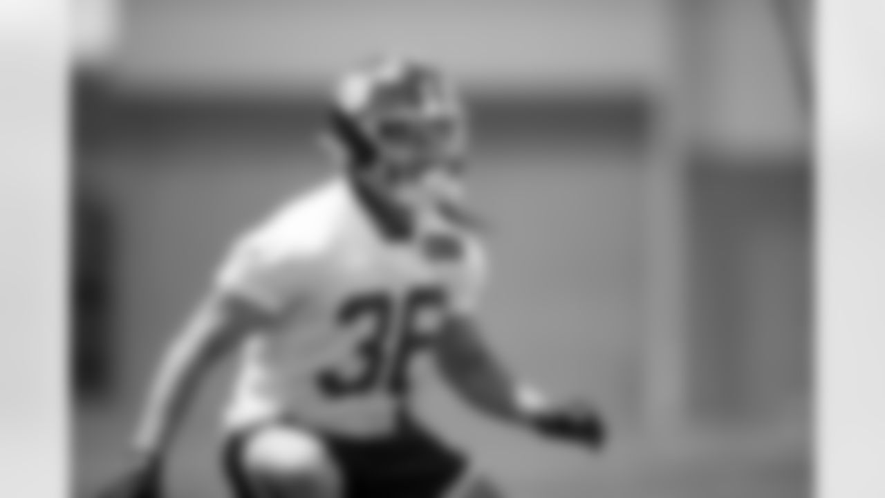S Dane Belton (36)