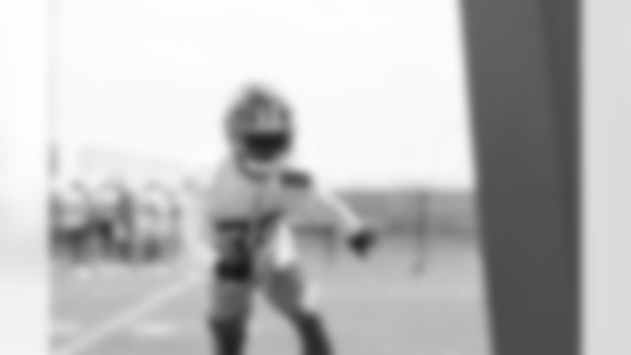 DB Zyon Gilbert (38)