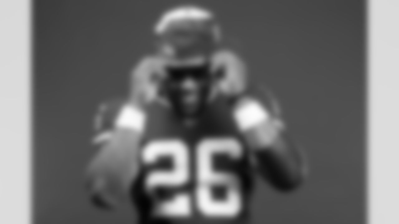 RB Saquon Barkley (26)