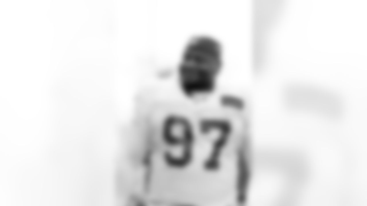DL Dexter Lawrence II (97)