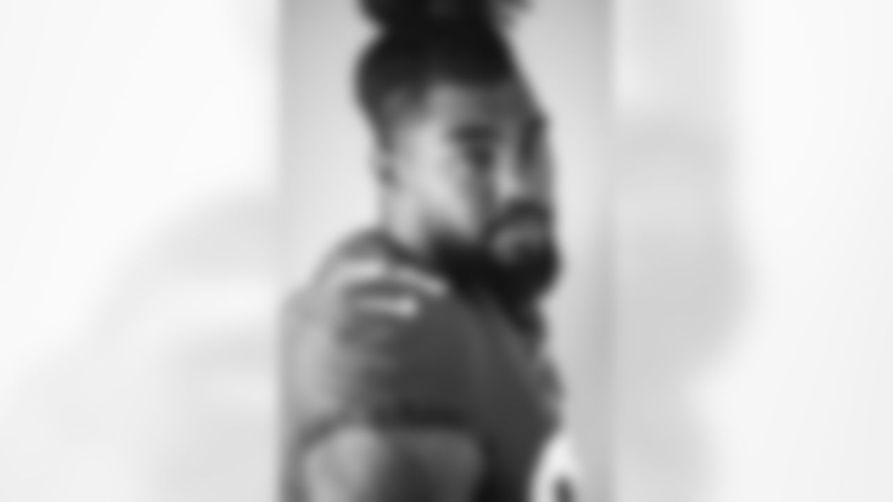 DL Leonard Williams (99)