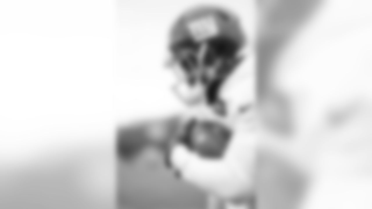 RB Javorius Allen (37)