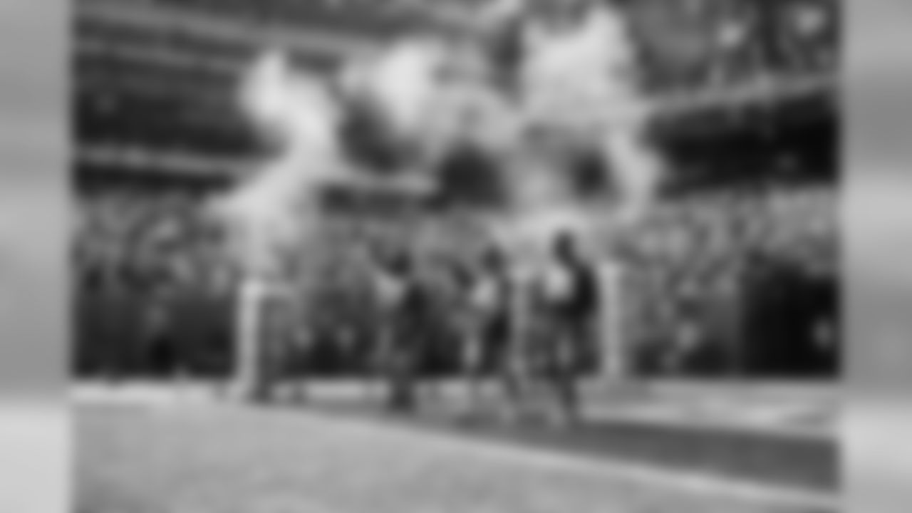e_19_0915_gamegiantsbills209