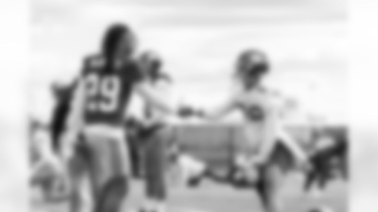 Xavier McKinney (29), Darius Slayton (86)