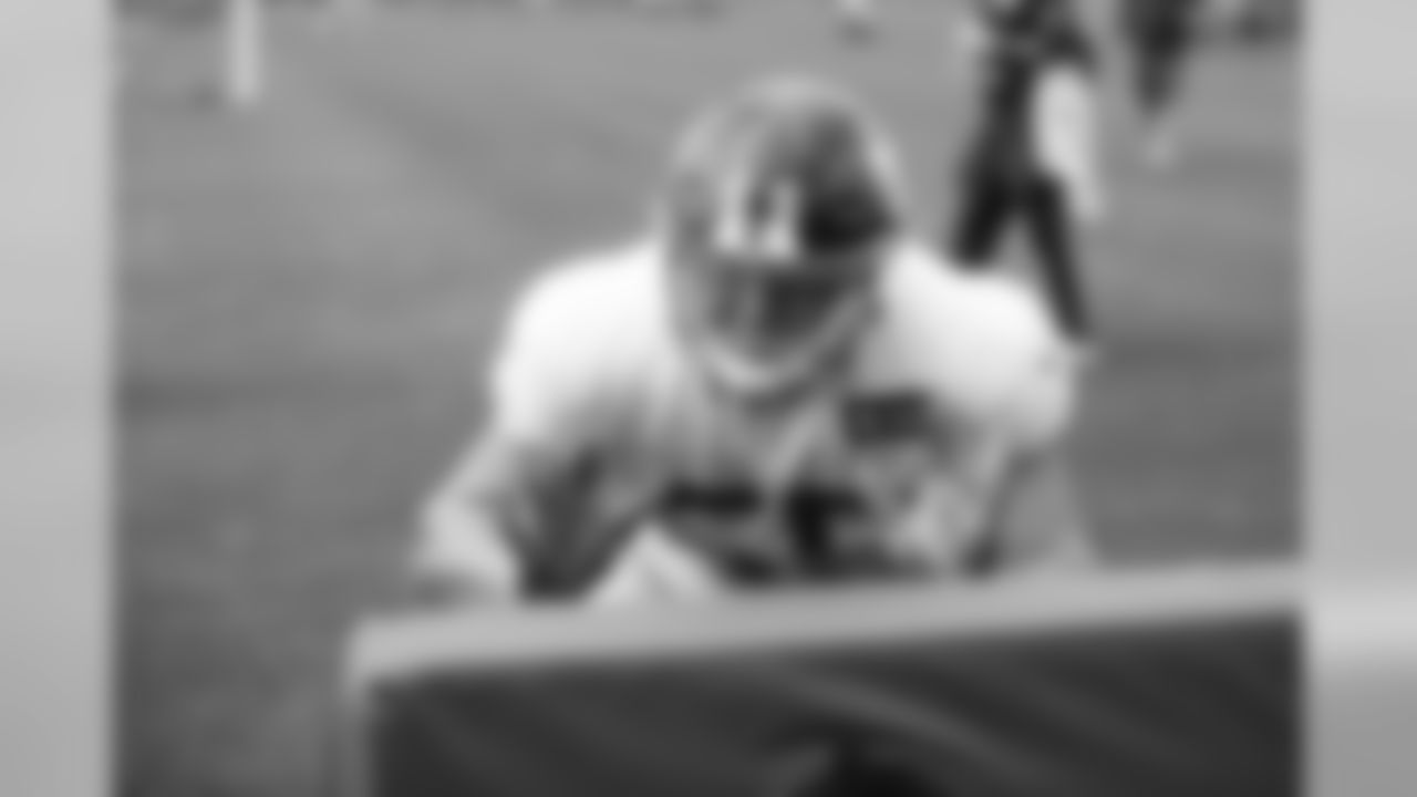LB David Mayo (55)