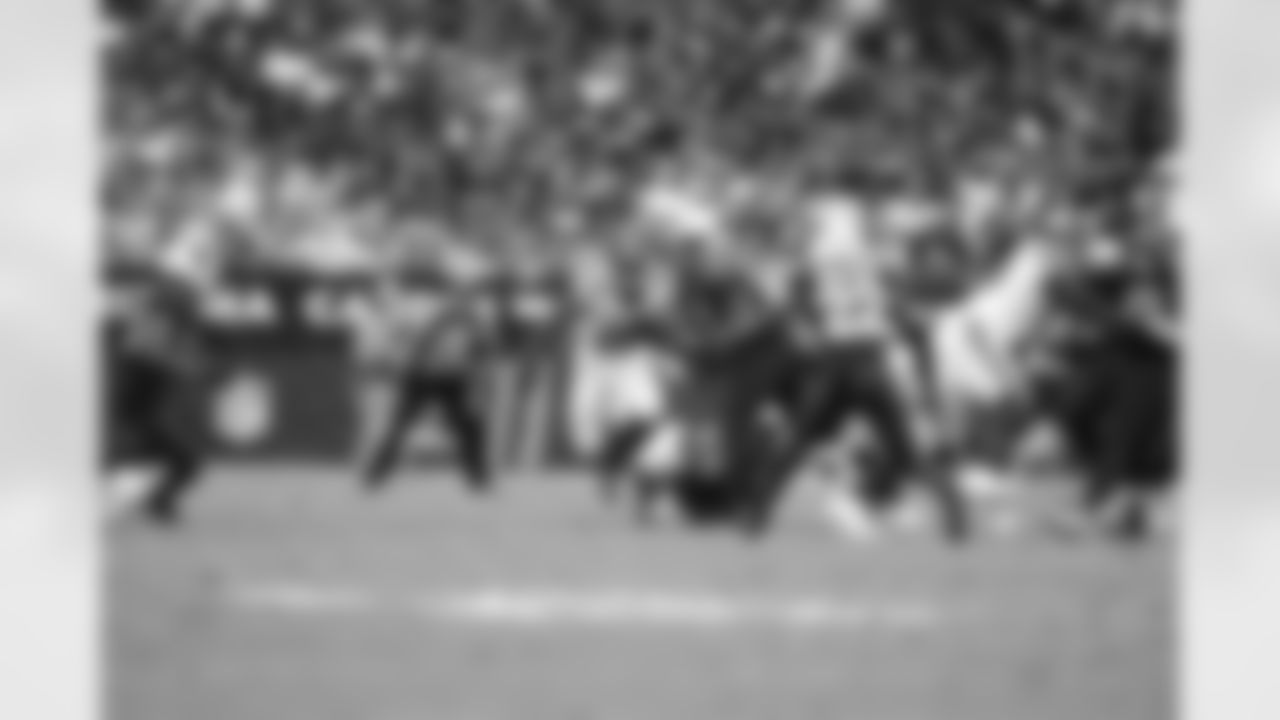 RB Saquon Barkley (26)