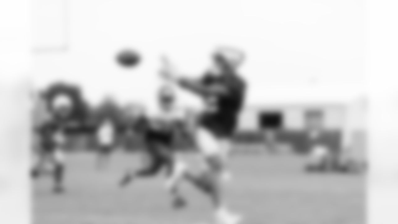 TE Darren Waller (12)