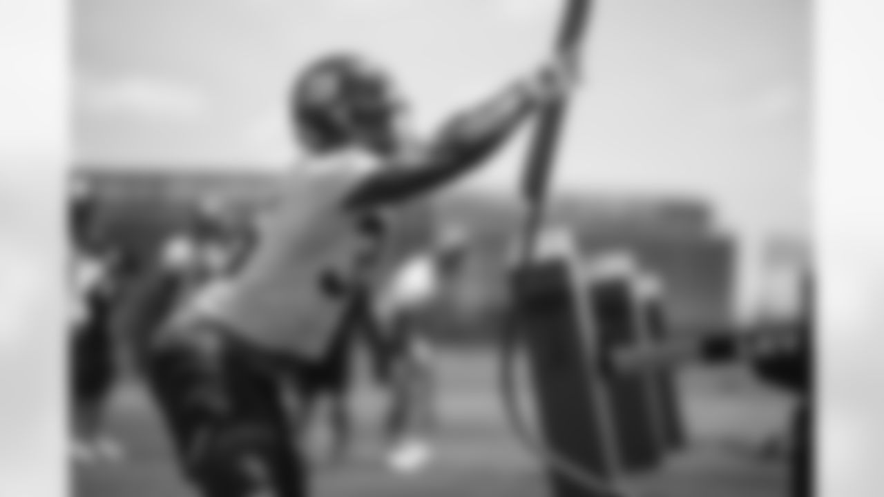 LB TJ Brunson (35)