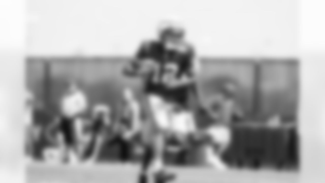 TE Darren Waller (12)