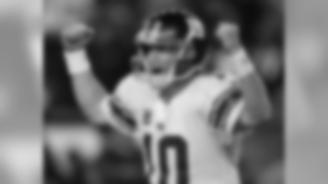 QB Eli ManningWith three touchdowns passes on Sunday against the Cowboys, Eli Manning could surpass former Giants great Y.A. Tittle on the NFL's all-time list for touchdown passes. Manning currently has 240 career scores while Tittle earned 242 from 1948 to 1964. Manning is the team's all-time leader in touchdown passes, though, with Tittle tossing just 96 of his touchdowns in a Giants uniform. Manning could move from No. 19 to No. 18 on the league's all-time list.