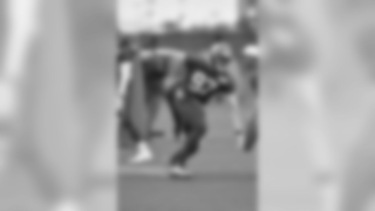 DE DEVIN TAYLORRookie quarterback Joshua Dobbs learned it's not a good idea to try to throw a pass over a 6-foot-8 defensive end. Taylor taught him the lesson early in the second quarter, returning it 23 yards down to the Steelers 17 to set up a Giants field goal.