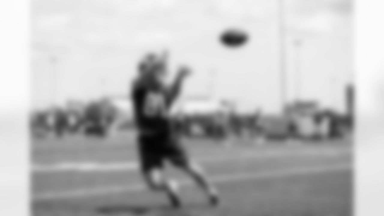 WR Alex Bachman (81)