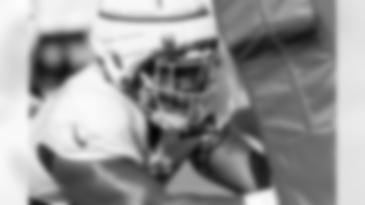 DT Jordon Riley (95)