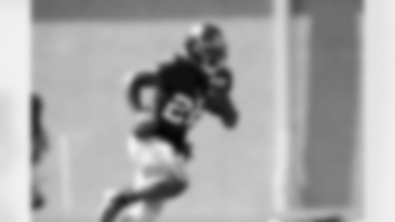 Saquon Barkley (26)