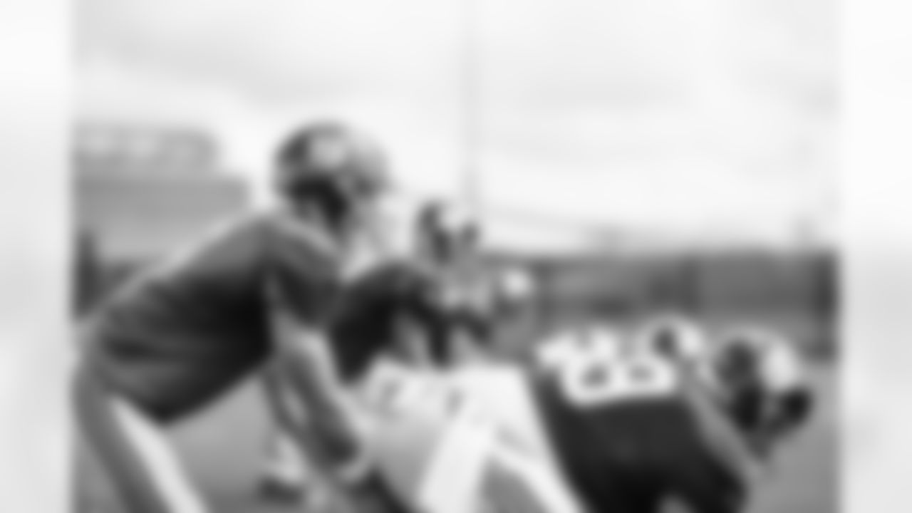 Daniel Jones (8), Billy Price (69)