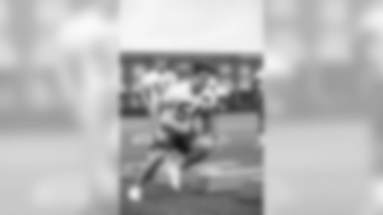 LB Blake Martinez