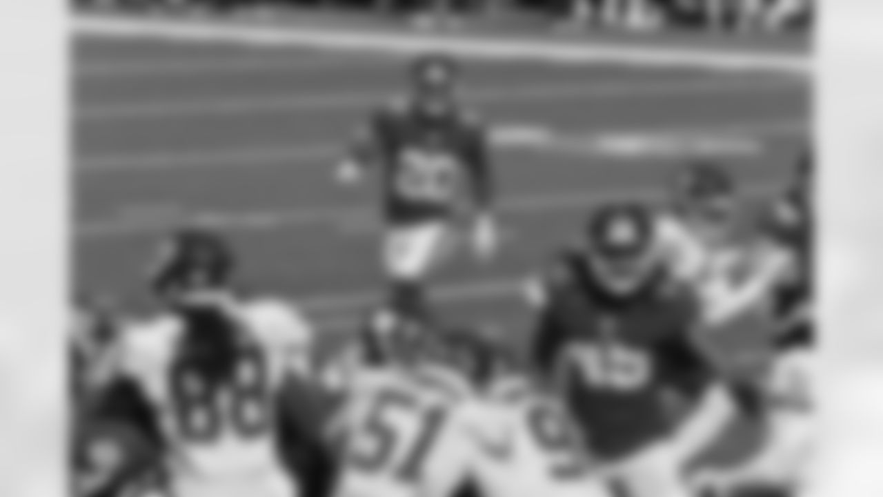 New York Giants cornerback Julian Love (20) during a week 6 regular season football game against the Washington Football Team at MetLife Stadium on October 18th, 2020 in East Rutherford, New Jersey