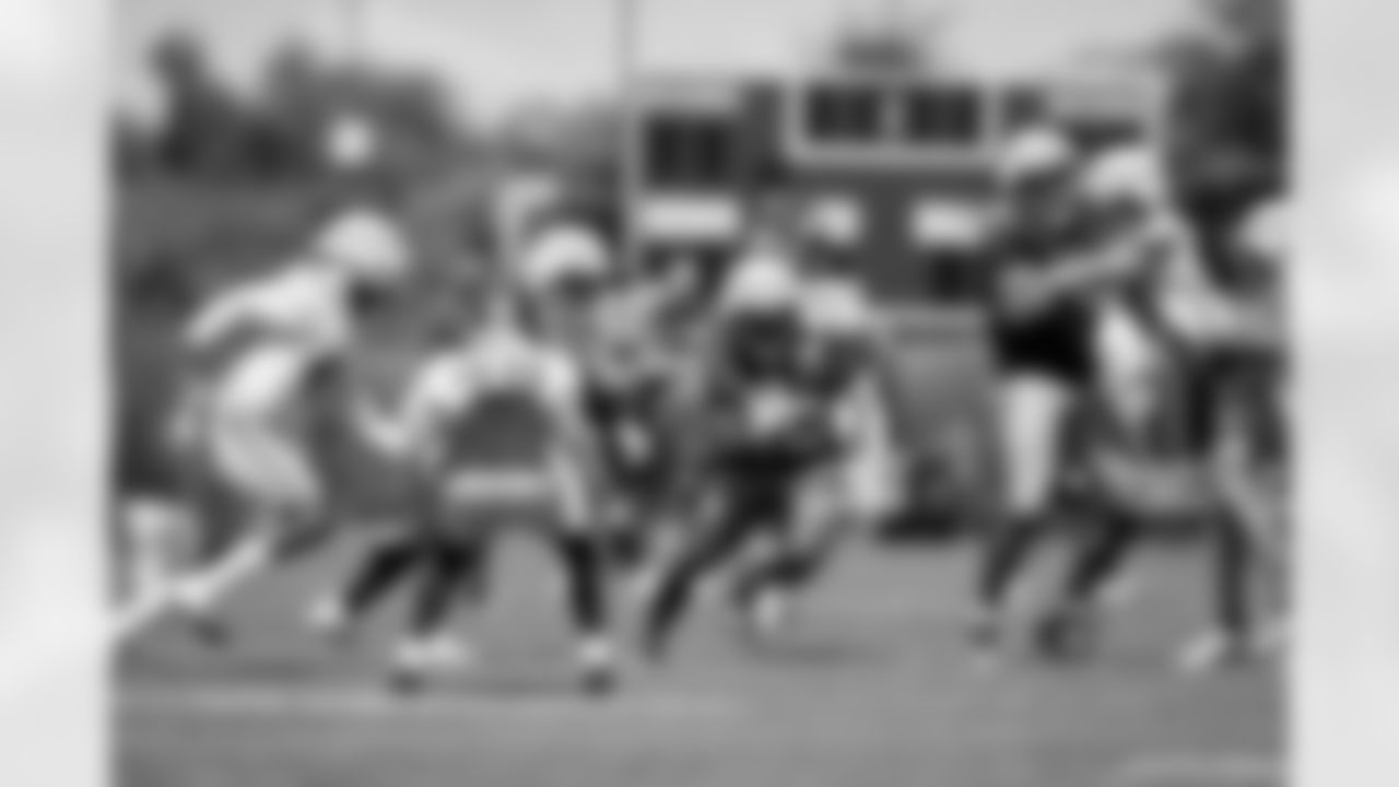 RB Eric Gray (20)