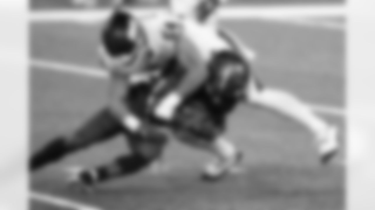 New York Giants linebacker Blake Martinez (54) makes a tackle during an NFL game against the Tampa Bay Buccaneers, Monday, Nov. 02, 2020, in East Rutherford, N.J. The Buccaneers beat the Giants 25-23. (Cooper Neill via AP)
