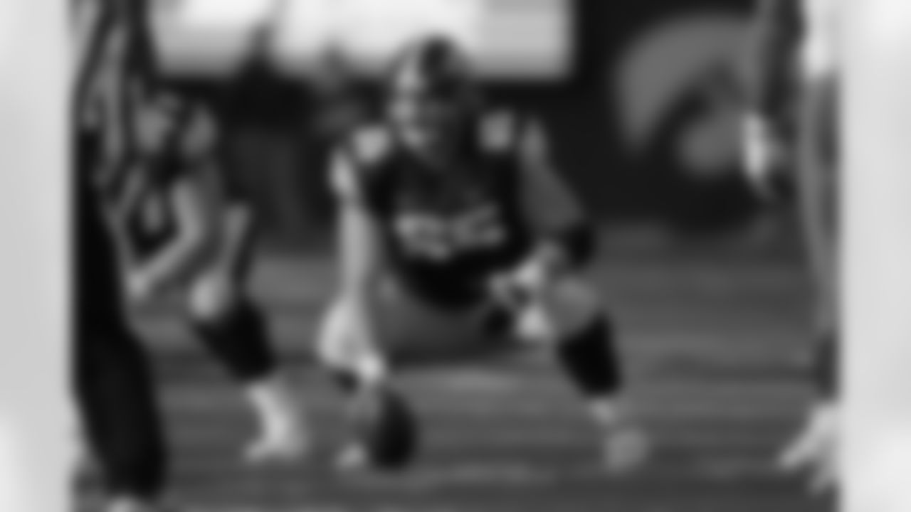 No. 27 Tyler Linderbaum, IOL, Iowa