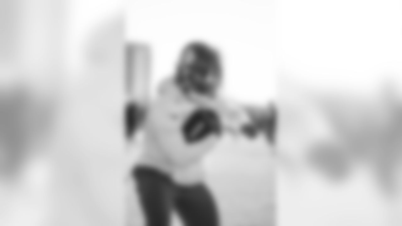 RB Saquon Barkley (26)