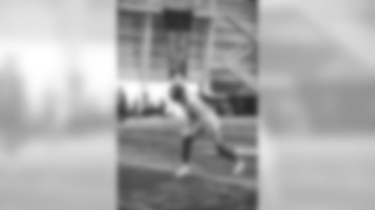 E_18_1206_GiantsPractice014