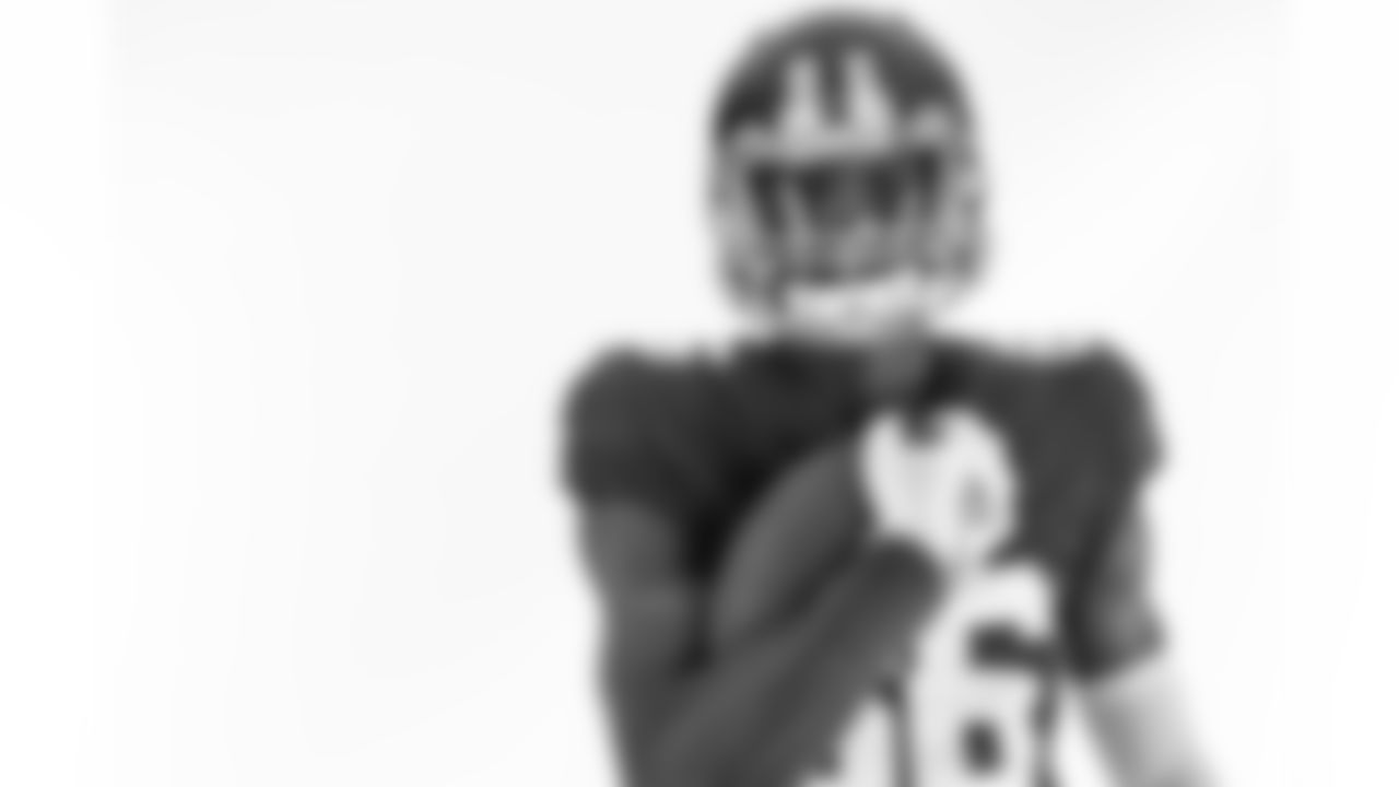 WR Darius Slayton (86)