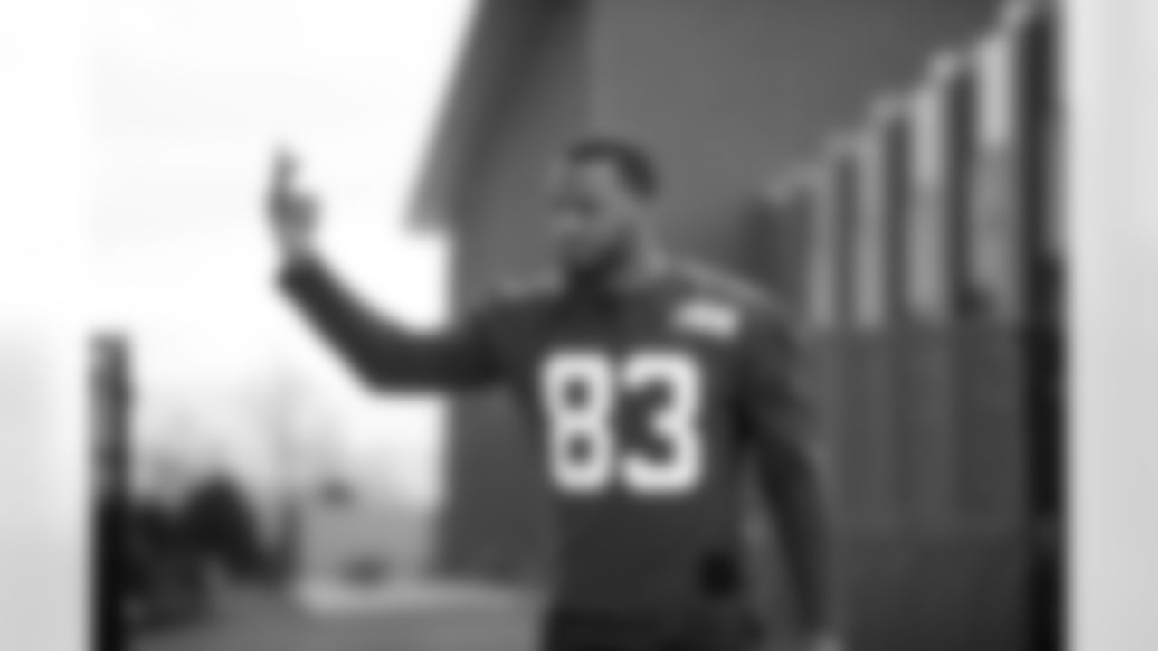Ricky Seals-Jones (83)