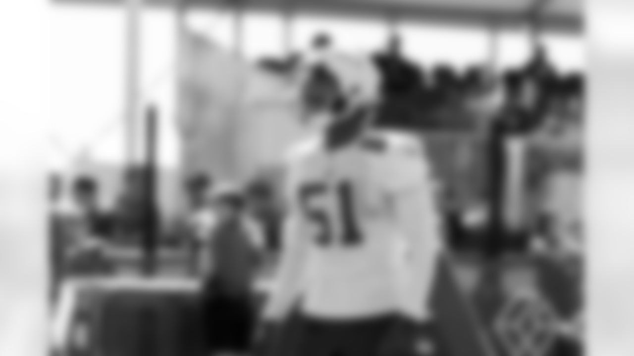 OLB Azeez Ojulari (51)