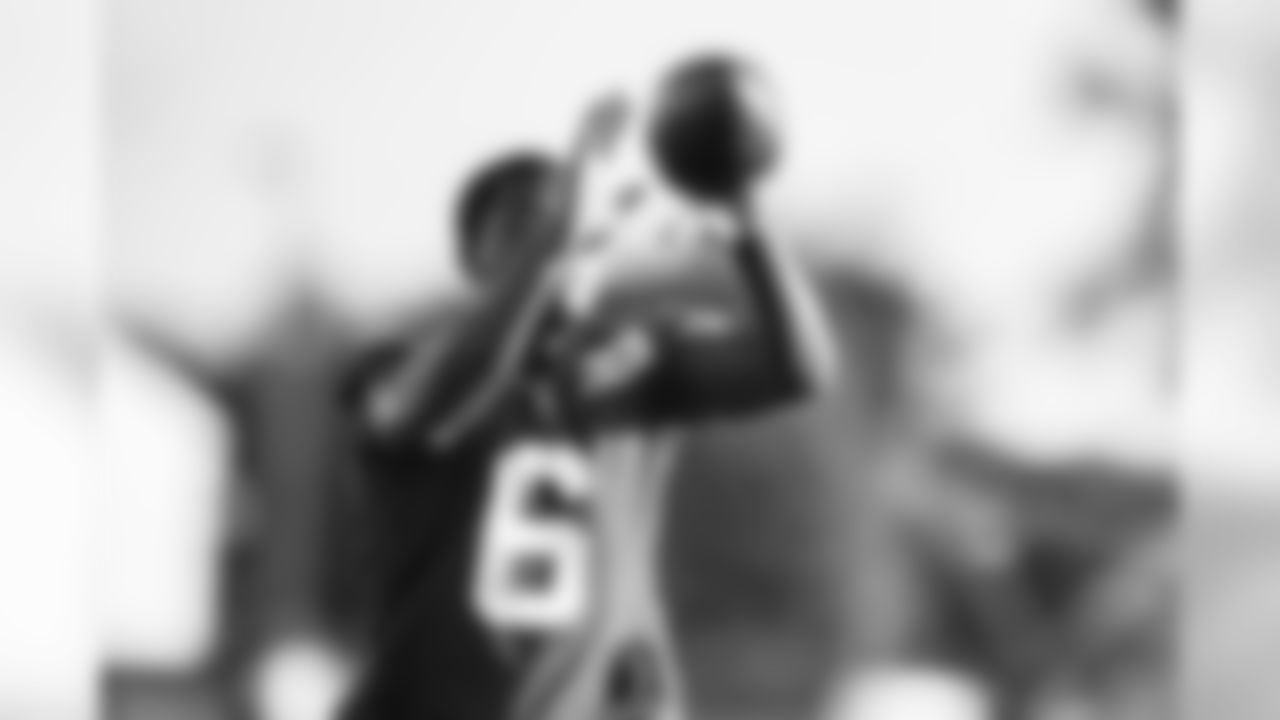 WR Derrick Dillon