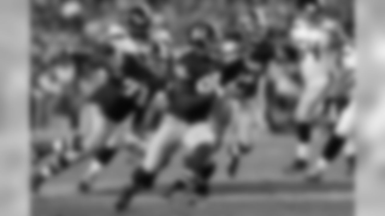 22 - LB Brian Orakpo, Washington RedskinsSIGNED WITH TITANS