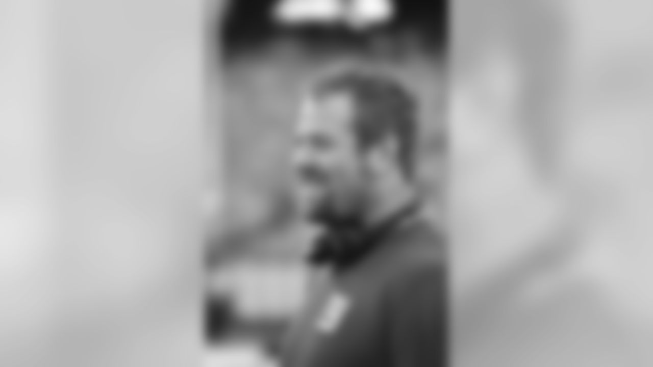 GUARD GEOFF SCHWARTZ