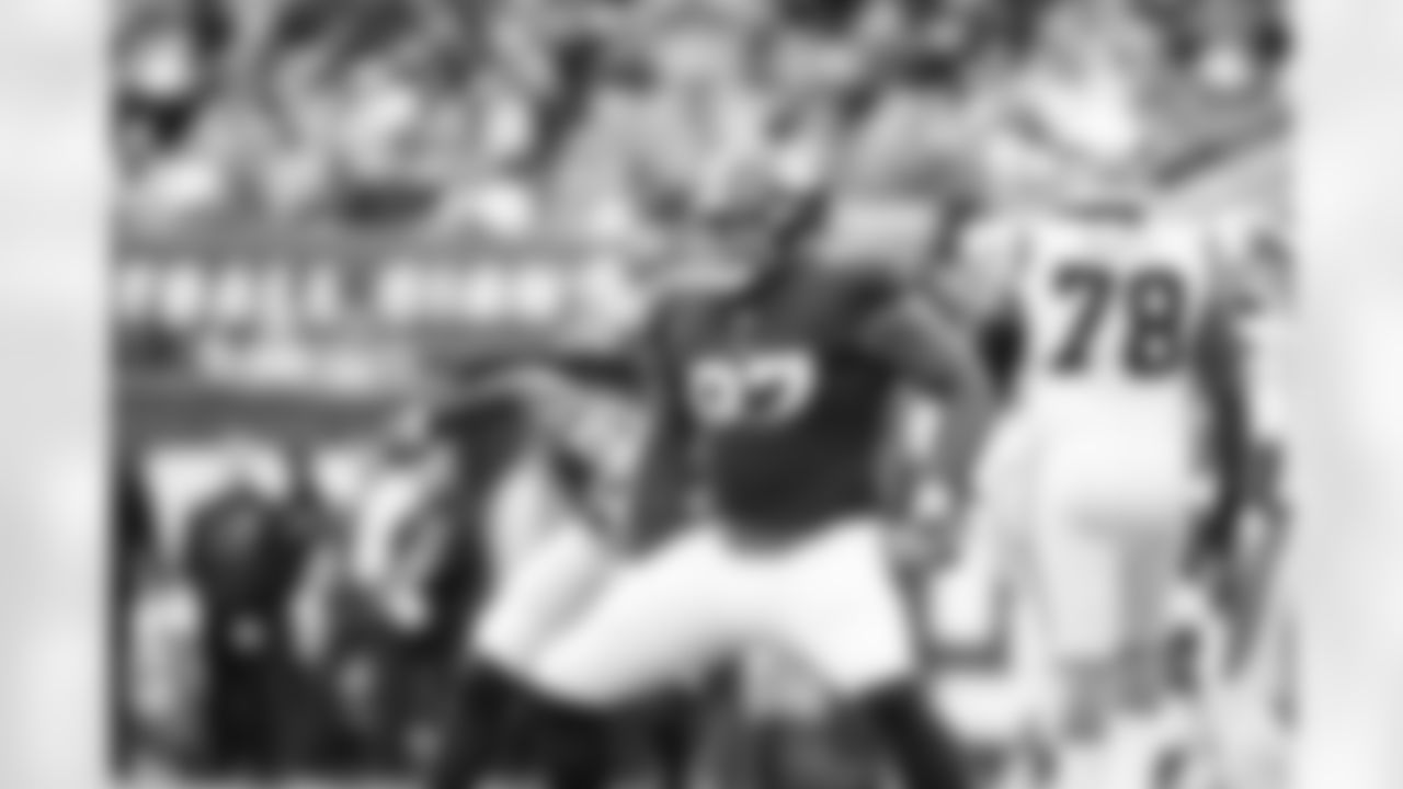 Dexter Lawrence (97)
