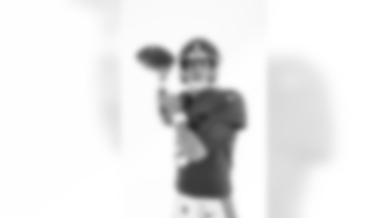 QB Daniel Jones (8)