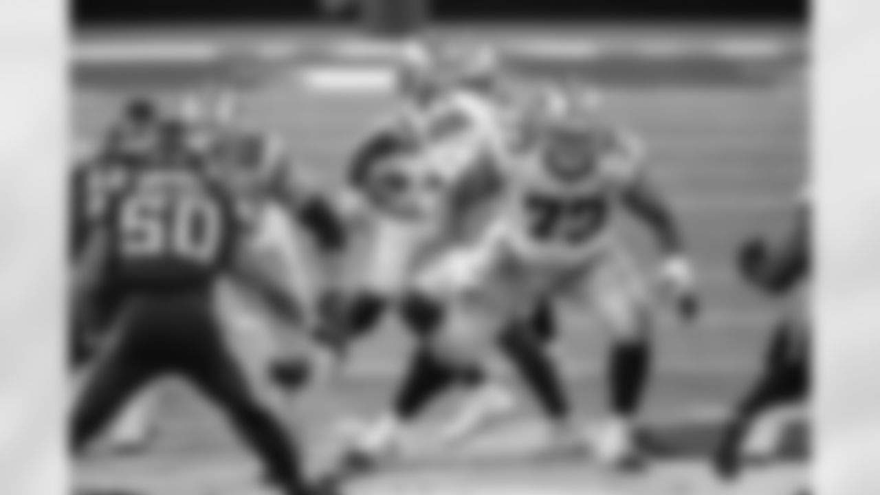 Dallas Cowboys offensive lineman Joe Looney (73) blocks during a Week 11 NFL football game against the Minnesota Vikings Sunday, November 22, 2020, in Minneapolis. The Cowboys won 31-28. (David Stluka via AP)