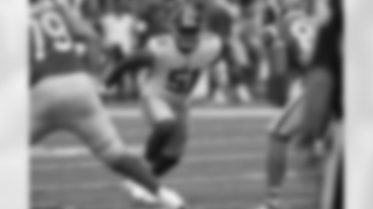 New York Giants linebacker Azeez Ojulari (51)