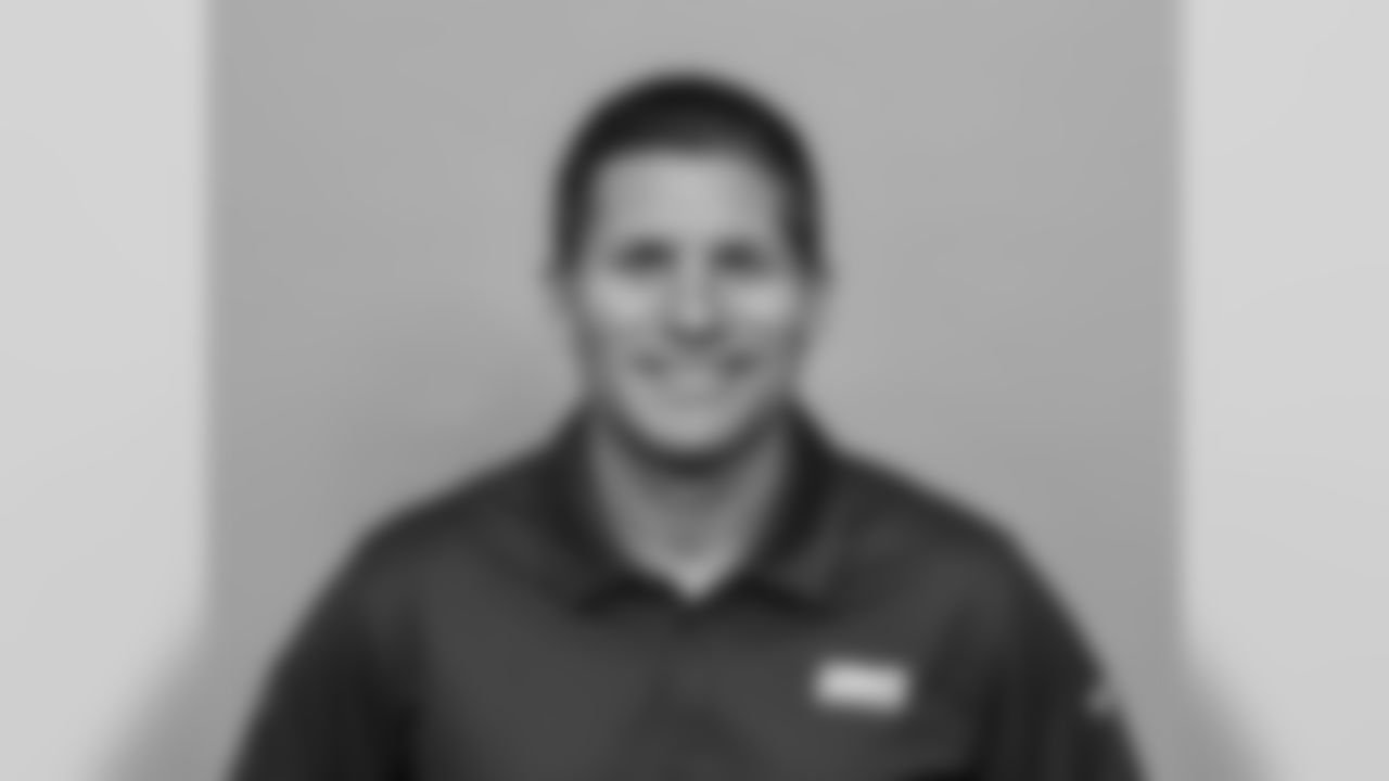 Quarterbacks Coach Jerry Schuplinski
